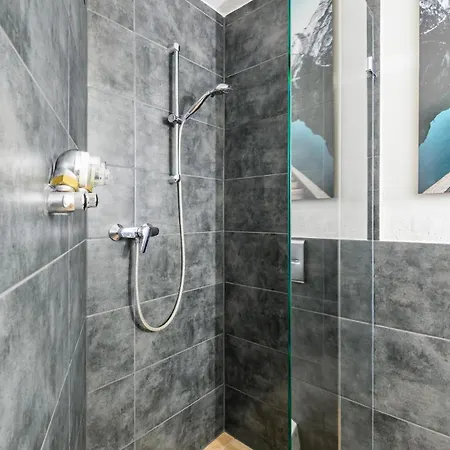 - Kueche - Balkon - Netflix Bad Säckingen