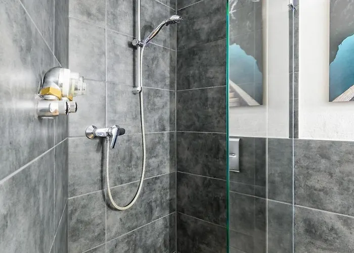 - Kueche - Balkon - Netflix Bad Sackingen